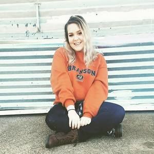 Meet your Posher, Emilee